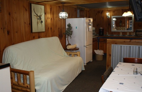 Russell Apartamento | Apto de 1 dormitorio enclavado en 40 acres de naturaleza. Calificación de 5 estrellas de aire bnb!