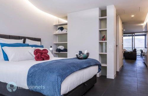 City West Apartamento | 1 Bedroom Apt With Parking Walk to ANU