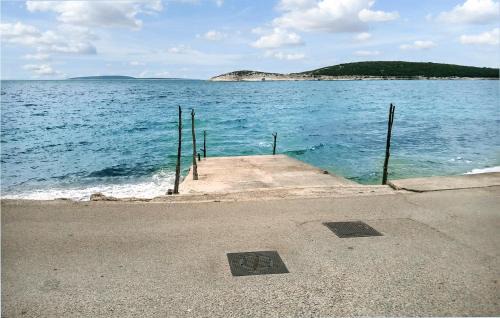 Martinscica Apartamento | 1 Bedroom Awesome Apartment In Martinscica