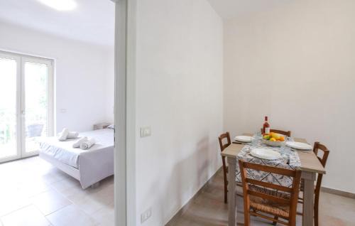 Santa Maria Apartamento | 1 Bedroom Awesome Apartment In Ricadi