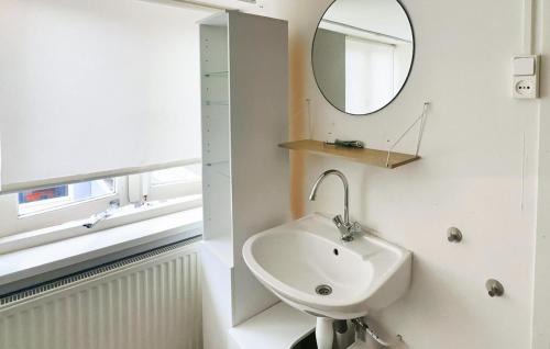 Municipality of Katwijk Casa | 1 Bedroom Awesome Home In Katwijk Aan Zee