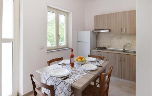 Santa Maria Apartamento | 1 Bedroom Beautiful Apartment In Ricadi
