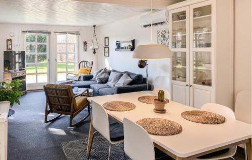 Lyngsbæk Strand Casa | 1 Bedroom Beautiful Home In Ebeltoft