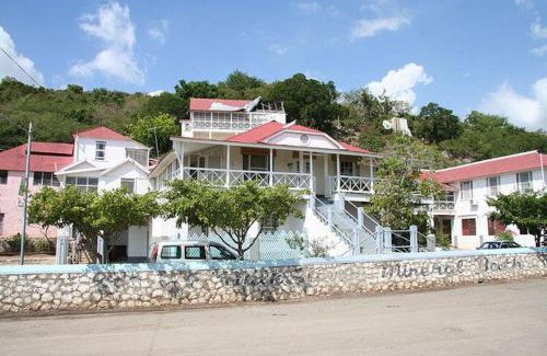 Porus Casa | 1 Bedroom Blissful Retreat - A C & Private Garden