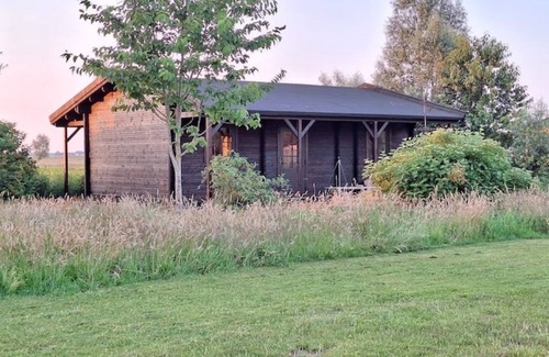 Oosterwolde Cabina | 1 bedroom cabin in oosterwolde