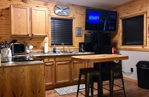 Unaka Cabina | NUEVA cabaña de 1 habitación ubicada en Cherokee National Forest cerca de Tellico Plains, Tn