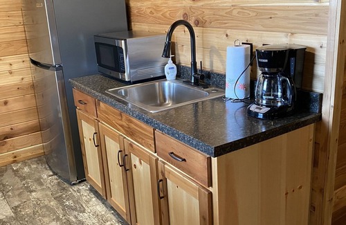 Hamilton Casa | 1 Bedroom Cabin w/Two Recliners Cabin 7