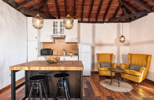 Breña Alta Chalet De Esquí | Succession by Huskalia