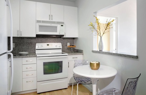 Cambridgeport Apartamento | 1 Bedroom Close to MIT/Harvard with Views