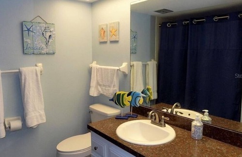 Oldsmar Condominio | 1 Bedroom Condo L-93832 by Houzlet