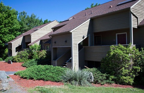 Hawley Condominio | 1-Bedroom Condo near Lake Wallenpaupack