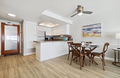 Carlsbad Village Condominio | Frente a la playa 3BR Condo A solo 1 cuadra de Carlsbad Village!