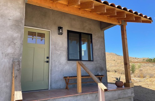 Yucca Valley Cabaña | 1-bedroom cottage by Joshua Tree National Park entrance. AC, WiFi close to town