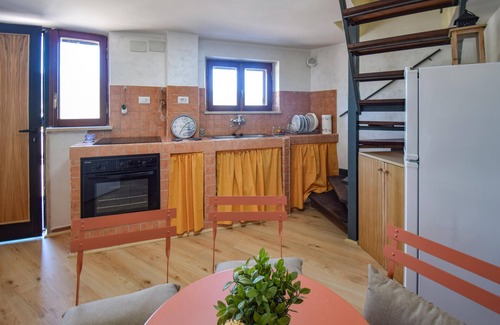 Castel di Tora Apartamento | Acogedor apartamento de 1 dormitorio en Castel di Tora