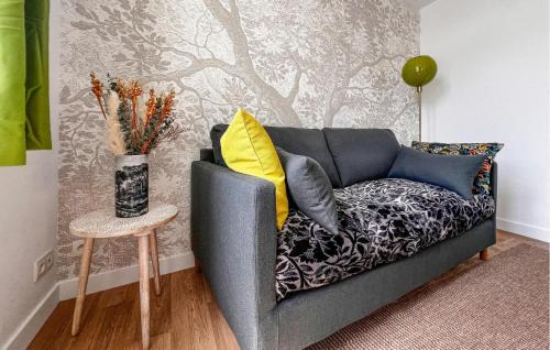 Saint-Renan Apartamento | 1 Bedroom Cozy Apartment In Saint-Renan