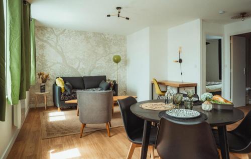 Saint-Renan Apartamento | 1 Bedroom Cozy Apartment In Saint-Renan