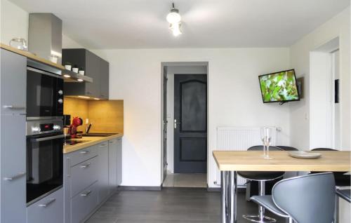 Pirou Apartamento | 1 Bedroom Cozy Apartment In Pirou