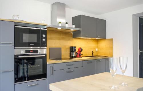 Pirou Apartamento | 1 Bedroom Cozy Apartment In Pirou