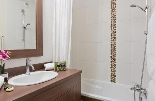 Ferney-Voltaire Apartamento | 1-bedroom cozy comfort studio for 2 people