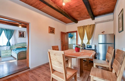 Sveti Ivan Zelina Casa | Acogedora casa de 1 dormitorio en.