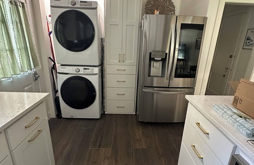 South River City Casa | 1-bedroom Duplex in Quiet Austin Neighborhood near Town Lake and South Congress.