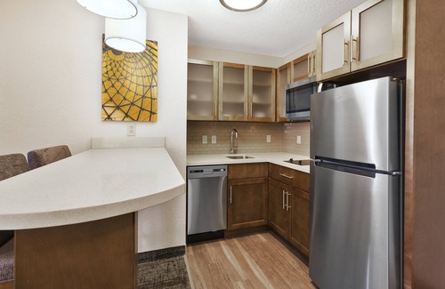 Columbia Condominio | 1 Bedroom | Fitness Center + Free Daily Breakfast