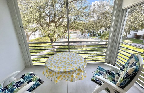 Lauderdale-by-the-Sea Condominio | 1 Bedroom Garden Condo—Steps from the Beach