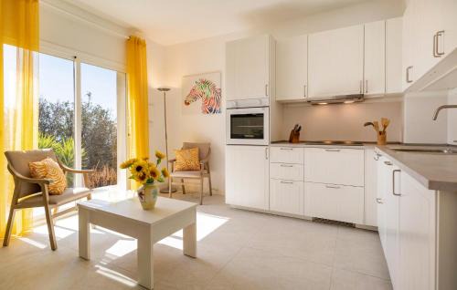 Arenas Casa | 1 Bedroom Gorgeous Home In Arenas
