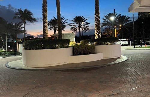 Hutchinson Island South Condominio | 1-bedroom ground floor condo steps from ocean and pool at Shuckers Jensen Beach