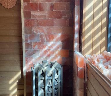 Swanley Casa | 1 Bedroom Guest House with Sauna and Steam Room