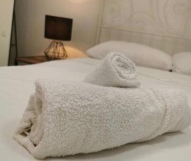 Hornsby Casa | 1 bedroom guesthouse close 2Train&Westfield