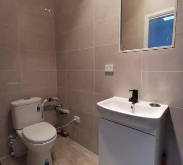 Hornsby Casa | 1 bedroom guesthouse close 2Train&Westfield