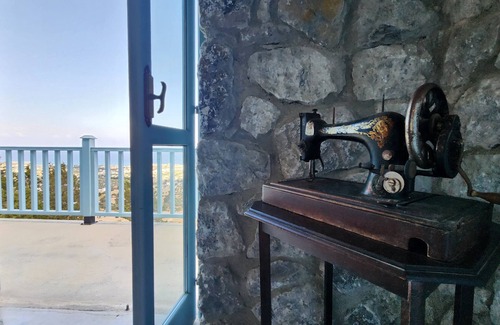 Karsiyaka Cabaña | 1 bedroom guesthouse with incredible views!