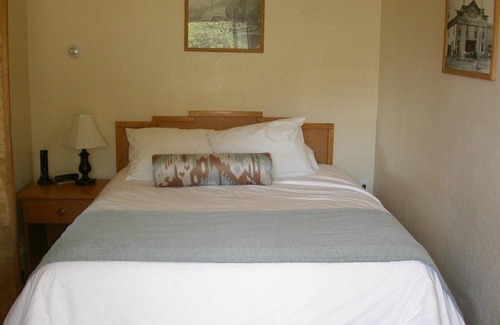 Tahoe Vista Complejo | 1-bedroom guestroom in Tahoe Vista, 22 minutes to Northstar California Resort
