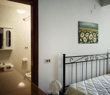 Olevano sul Tusciano Casa | 1 Bedroom Homestays In Olevano Sul Tusciano