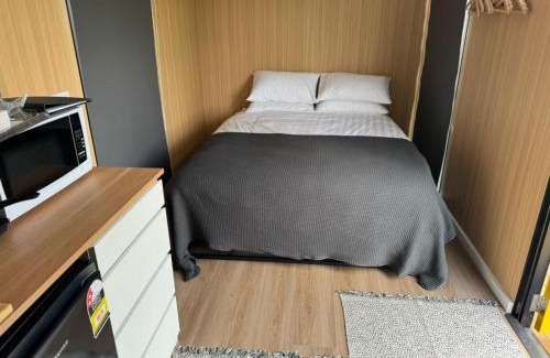 Deakin Casa | 1 Bedroom Holiday Homes In Tongala