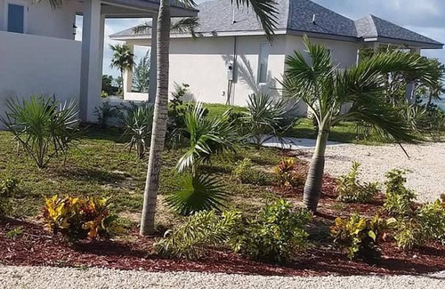 New Bight Casa | 1 Bedroom King, Beach Bungalow, Fountain Bay Resort & Marina