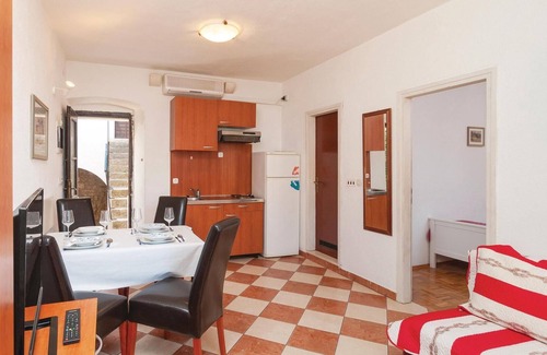 Pucisca Apartamento | Precioso apartamento de 1 dormitorio en.