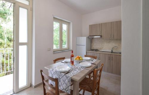 Santa Maria Apartamento | 1 Bedroom Lovely Apartment In Ricadi