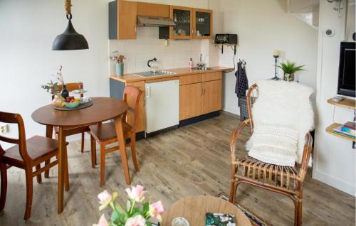 Blokzijl Casa | 1 Bedroom Lovely Home In Blokzijl