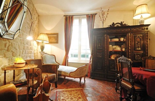 Latin Apartamento | 1 bedroom next to Notre Dame