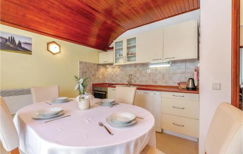 Dramalj Apartamento | 1 Bedroom Nice Apartment In Dramalj