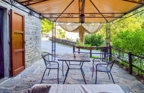 Ortignano Raggiolo Casa | 1 bedroom pet friendly home in Ortignano Raggiolo