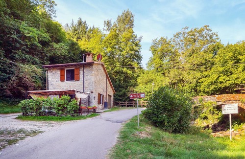 Ortignano Raggiolo Casa | 1 bedroom pet friendly home in Ortignano Raggiolo