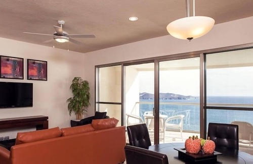 San Carlos Condominio | 1 Bedroom Playa Blanca 1404 Condo by RedAwning