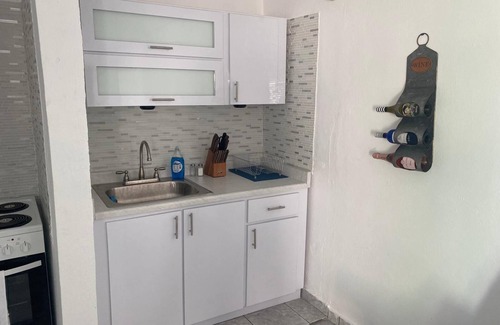 Cupey Casa | 1 Bedroom Poolside Apt. A3, La Casita Verde