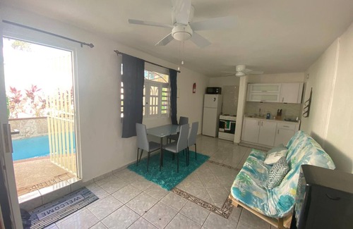 Cupey Casa | 1 Bedroom Poolside Apt. A3, La Casita Verde