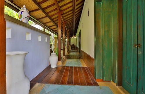 Penatih Complejo | Balcón privado de 1 habitación cerca de Ubud con vistas a los jardines y arrozales