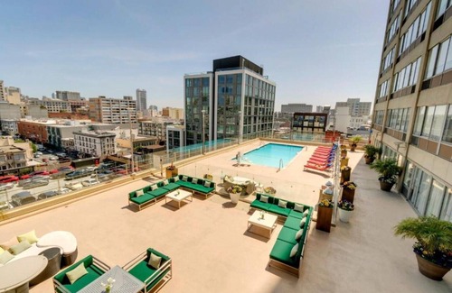 Nob Hill Casa | Experience a successful stay at our room.