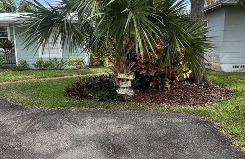 New Smyrna Beach Apartamento | 1 dormitorio "Seahorse Suite" - a pie o en bicicleta a intercoastal, tiendas y restaurantes